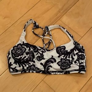 Lululemon Free To Be Bra